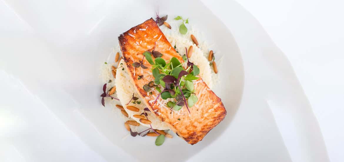 American hot deep-pan pizza in Los Angeles